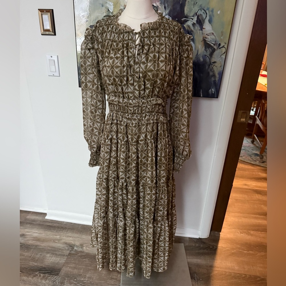 Olivaceous Olive Geometric Long Sleeve Dress